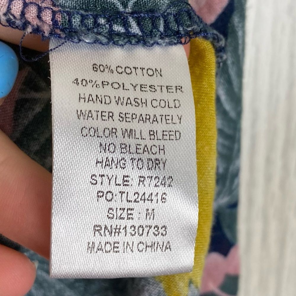 Umgee | Navy Blue Floral Button Down Long Sleeve Size Medium - Picture 12 of 13